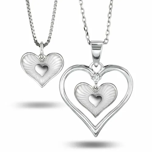 Pia & Per Barn Smycken^Mor och barn Hjärta vit emalj inkl kedja